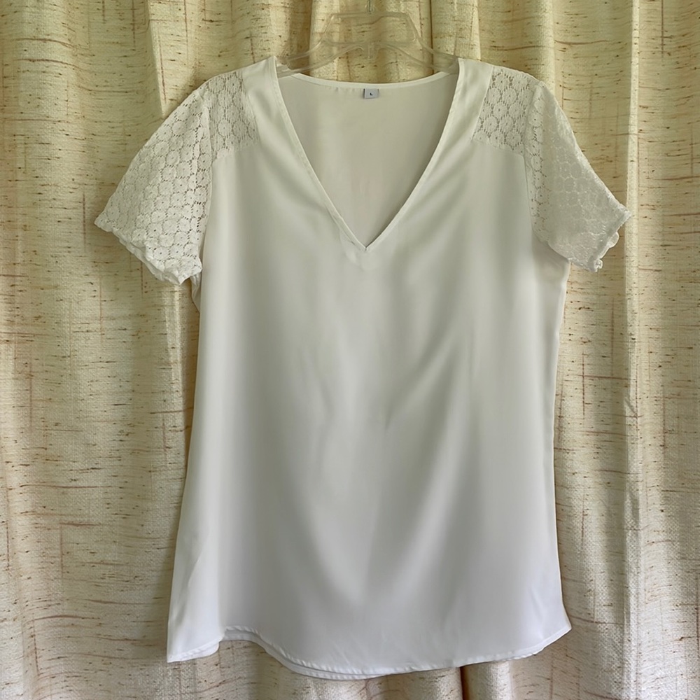 Unbranded Women's Large White top  blouse
